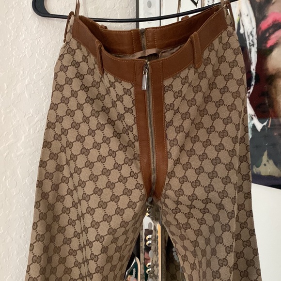 Authentic Gucci - Picture 2 of 6